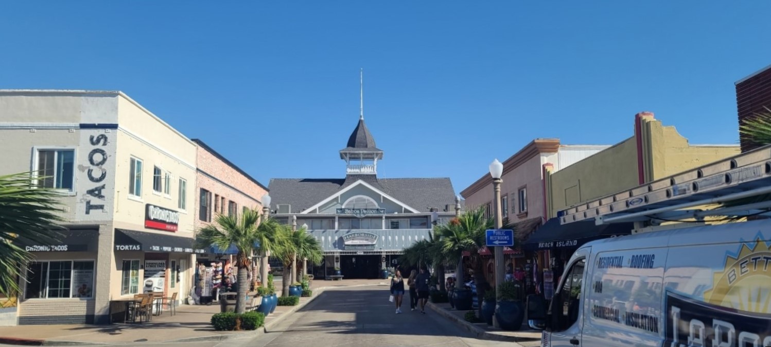 Balboa Pavilion land view